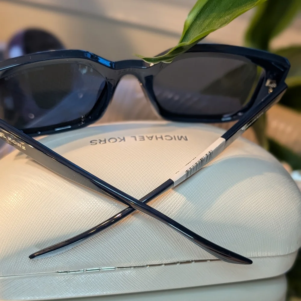 Michael Kors Outlet Denali Sunglasses NWT